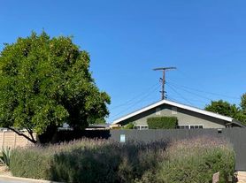22159 Schoolcraft St, Canoga Park, CA