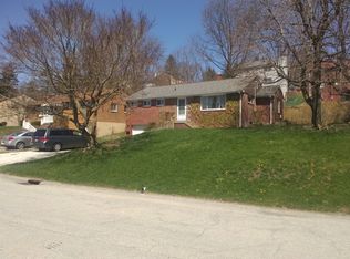 373 Saratoga Dr, Pittsburgh, PA
