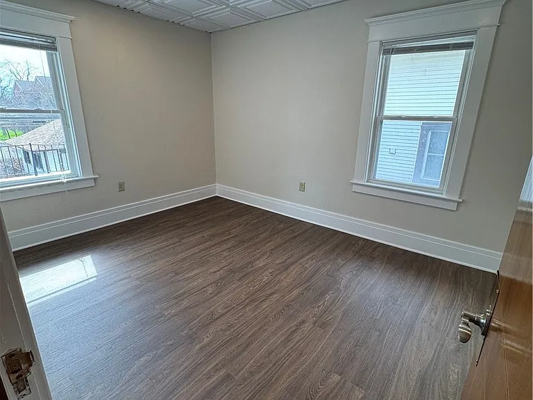 117 W Humboldt Pkwy #B — Photo 9