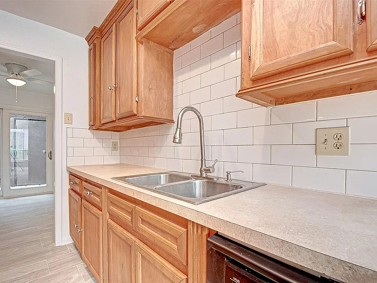 8312 Augustine Dr #D — Photo 7