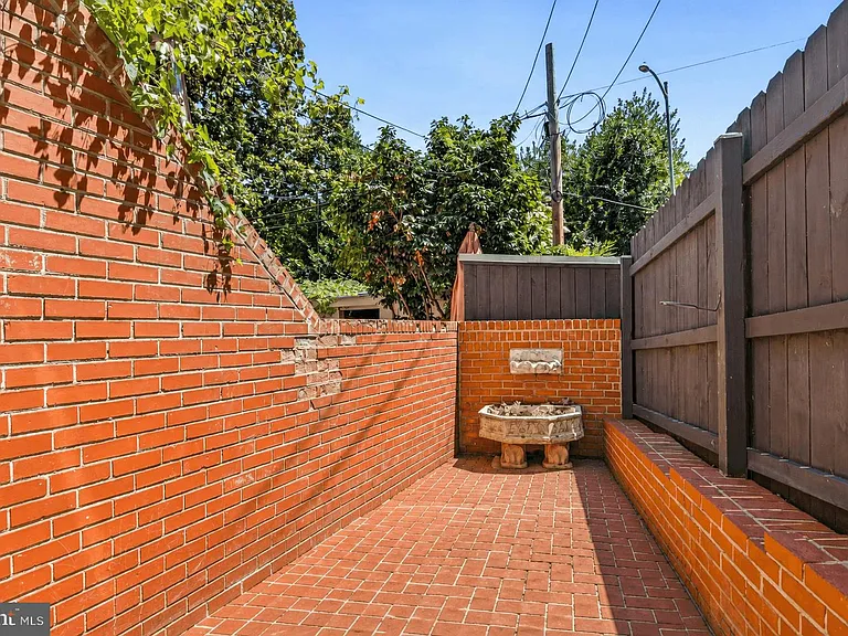 3044 Cambridge Pl NW — Photo 21