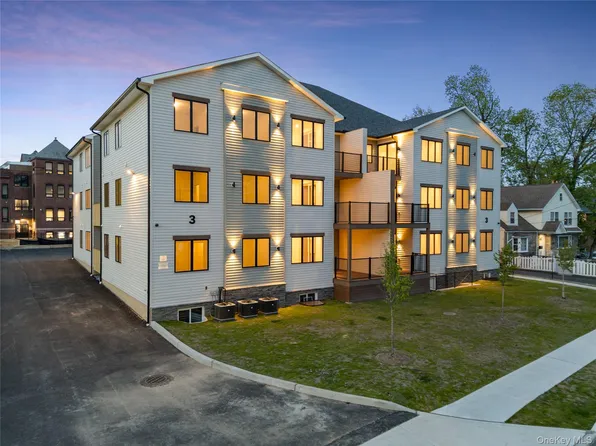 3 E Funston Avenue #221, Spring Valley, NY 10977