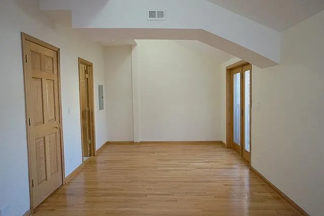 2847 N Rockwell St #2 — Photo 7
