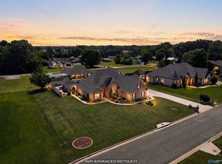 240 Braxton Ct, Decatur, AL 35603