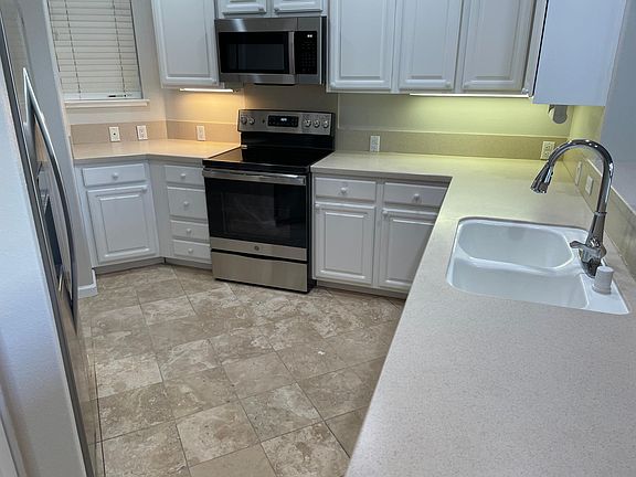 3rd image of 880 Meridian Bay Ln