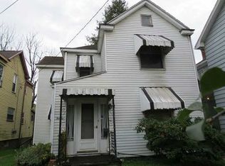 20 N Main St, Point Marion, PA 15474