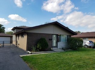 14426 Tripp Ave, Midlothian, IL 60445