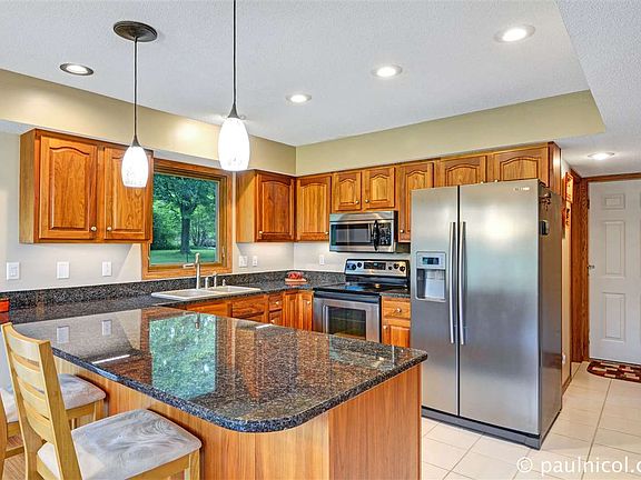 4th image of 13 Gleneagle Dr