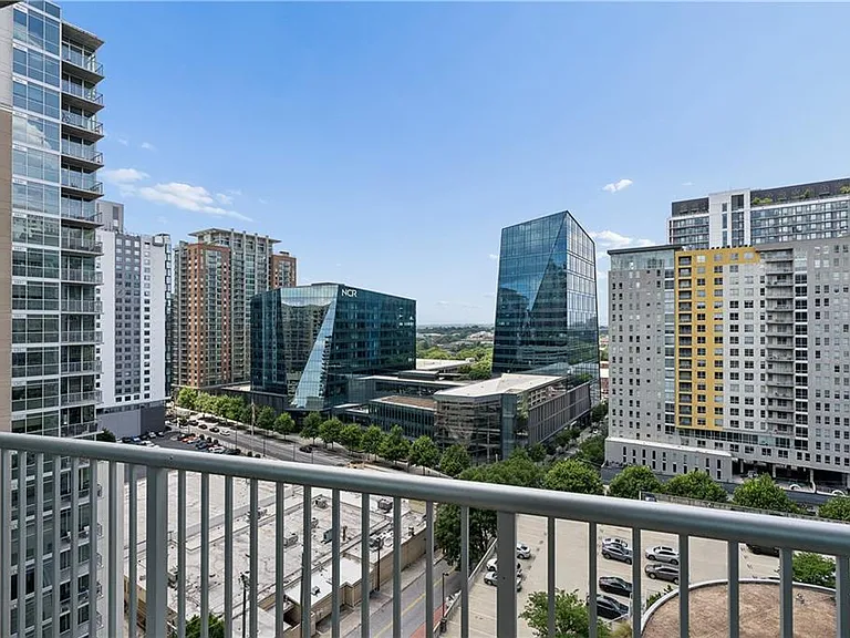950 W Peachtree St NW #1413 — Photo 16