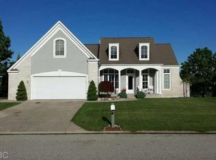 6735 Winter Creek Rd, Norton Shores, MI 49444