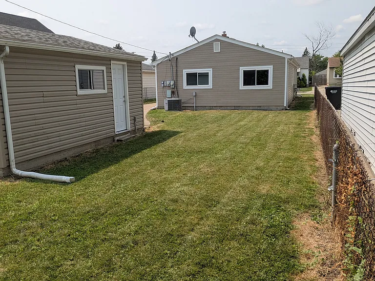 30760 Palmer Blvd — Photo 16
