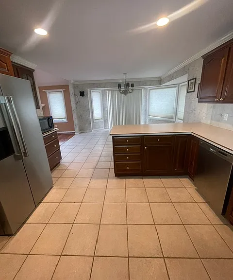 16193 Darlene Dr — Photo 4