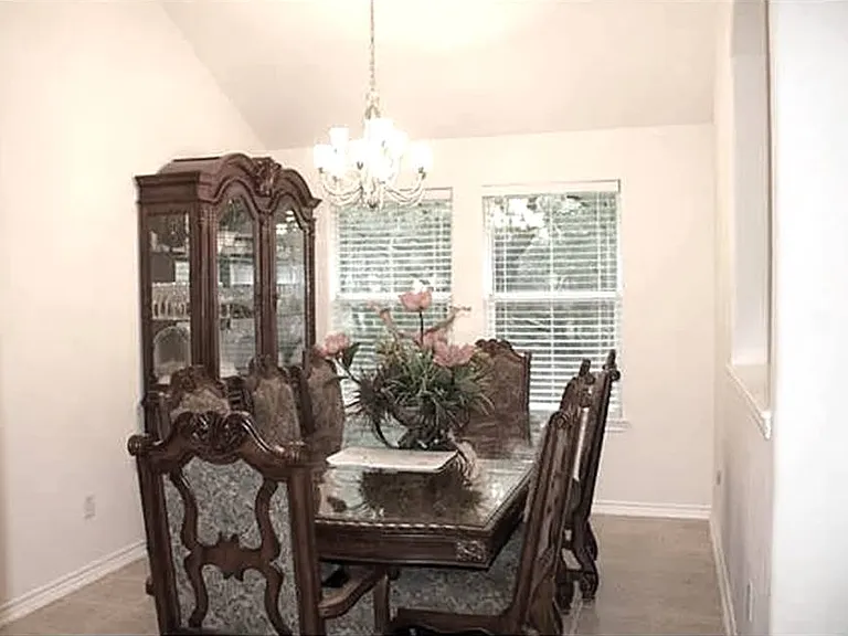 189 Donna Dr — Photo 10