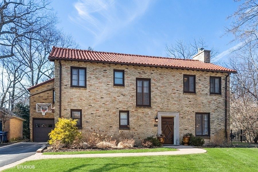 1st image of 434 Lakeside Manor Rd