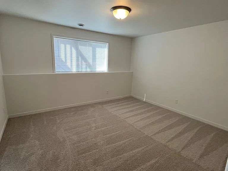 6141 Martin Ln W #B — Photo 34