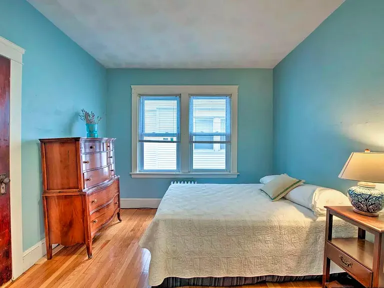 34 Pembroke Ave — Photo 15