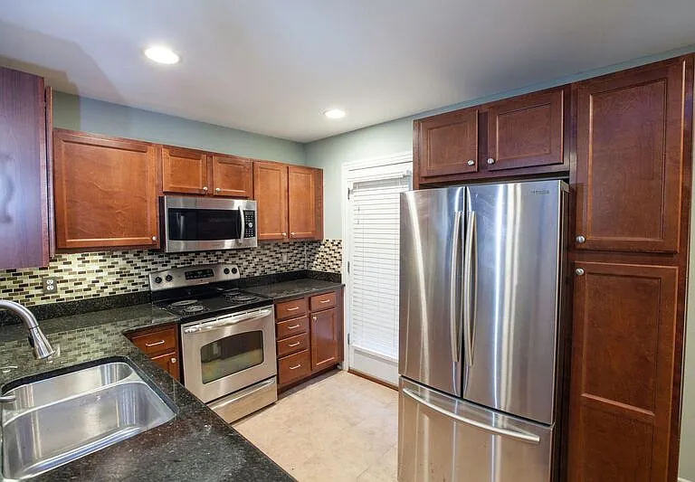 4741 Bradford Dr #B — Photo 12