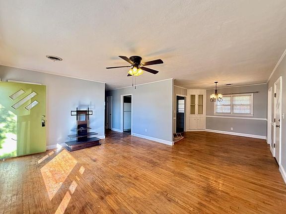 5th image of 800 McAbee Dr
