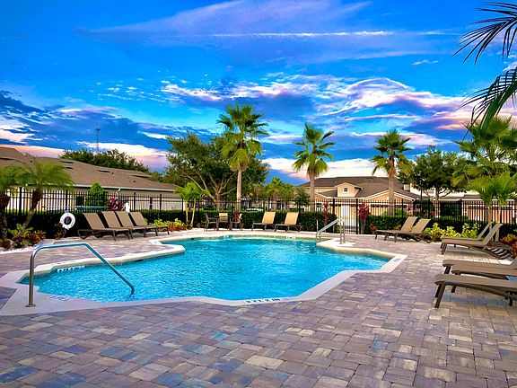 4th image of 305 Canyon Stone Cir