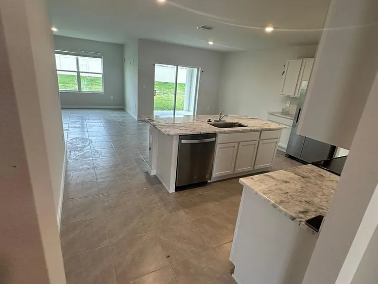 18003 Canopy Pl — Photo 3