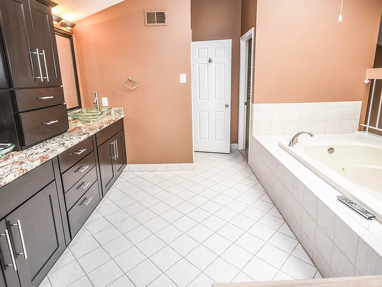 5918 Edson Ln — Photo 44