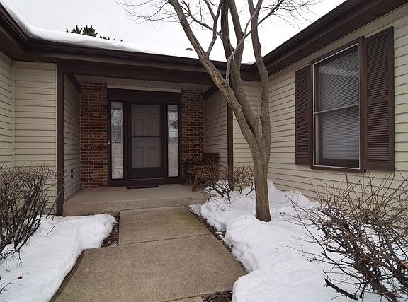 2nd image of 235 Hillwick Ln