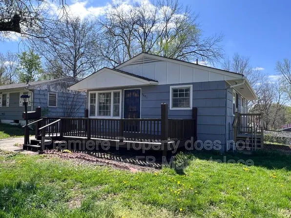 7601 E 48th St, Kansas City, MO 64129