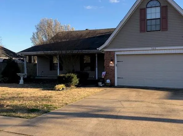 709 Twin Oaks Dr, Marion, AR 72364