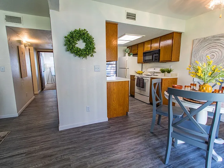 ONE MONTH FREE! APPLY FREE! VIRTUAL TOURS! — Photo 79
