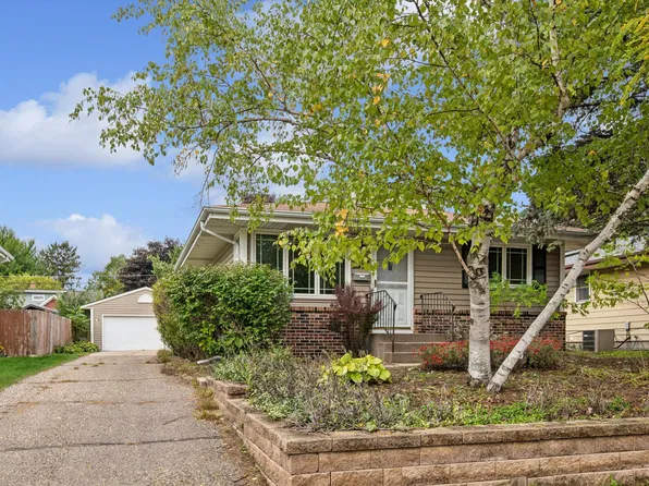 1493 Arundel St, Saint Paul, MN 55117