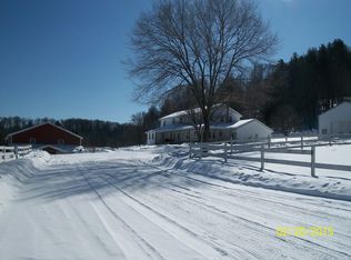 906 Daffodil Rd, Reynoldsville, PA 15851