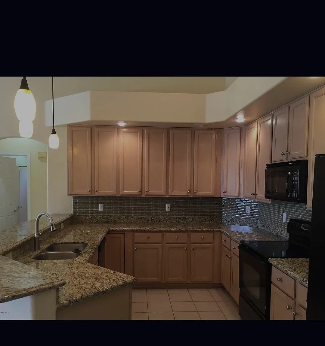 4 bed, 2541 sqft, $3,050 — Photo 3