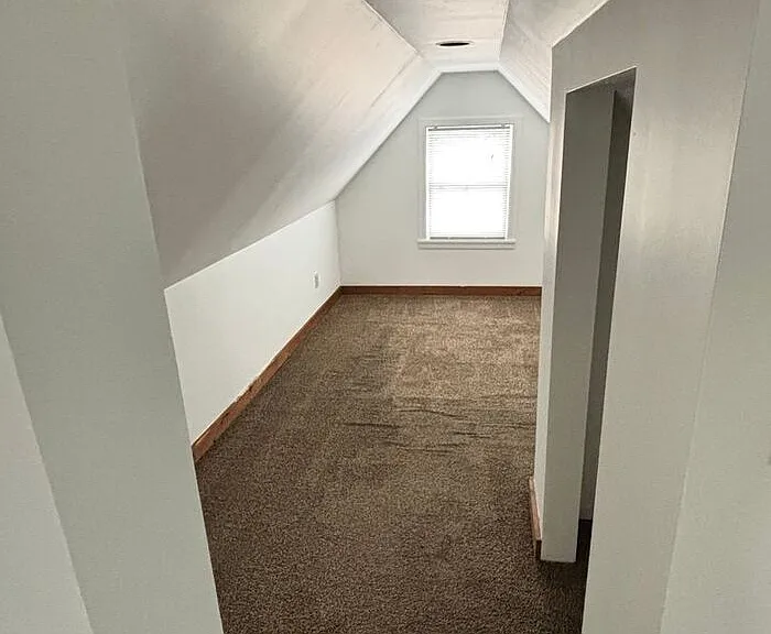 2615 S Center St #2 — Photo 8