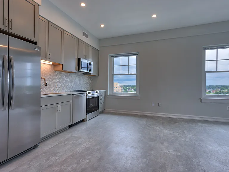 The Elliott Apartments — Photo 31