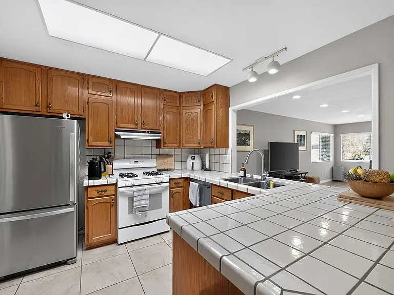 3151 Magellan St — Photo 7