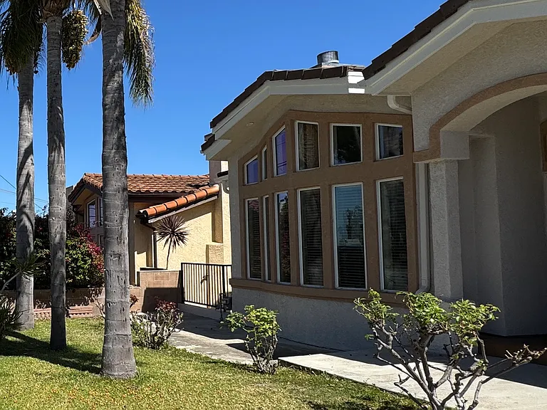 Welcome to the Channel house - five min drive to Target, Home Depot and close to historic downtown San Pedro. 15 min drive across bridge to downtown Long Beach