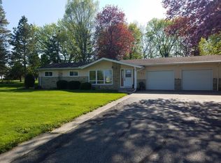 3759 Teri Ln, Hartford, WI 53027