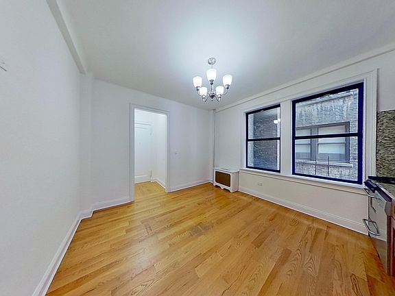 3rd image of 245 W 51st St APT 512