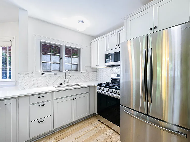 349 College Ave SE — Photo 12
