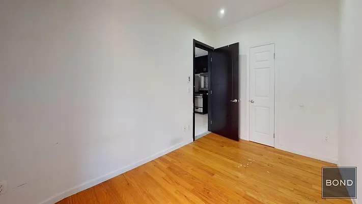 Rented by Bond New York | media 3