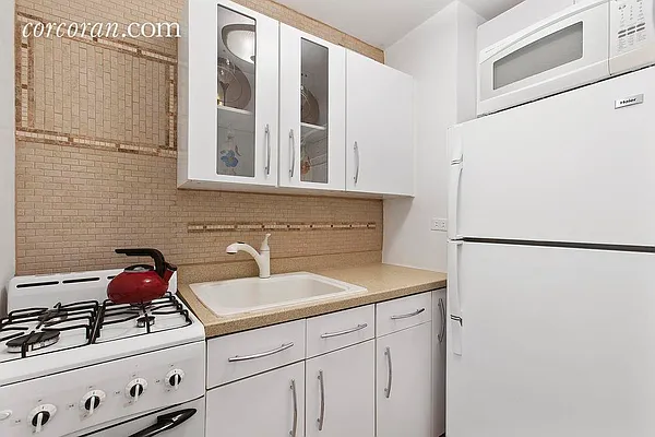 Sold by Corcoran | media 6
