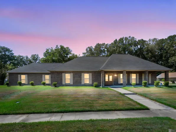 13823 Cayuga Dr, Baker, LA 70714