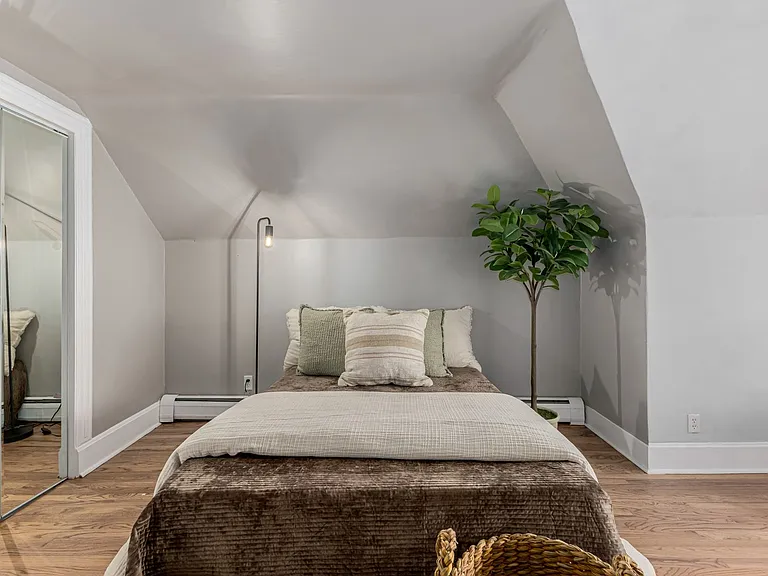 1130 N Lafayette St #5 — Photo 8