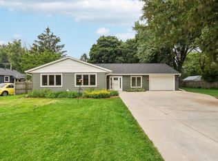N53W37078 Washington St, Oconomowoc, WI 53066