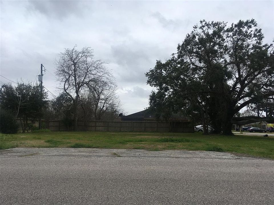 1st image of 3803 Sailfish Ln