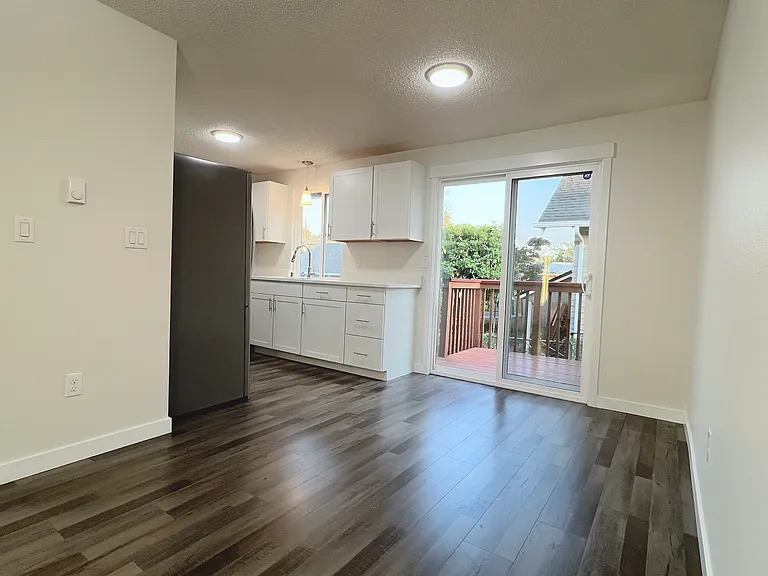 4809 S M St #B — Photo 7