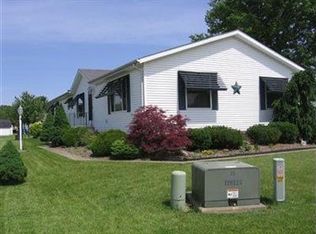 241 Island Dr, Elyria, OH 44035