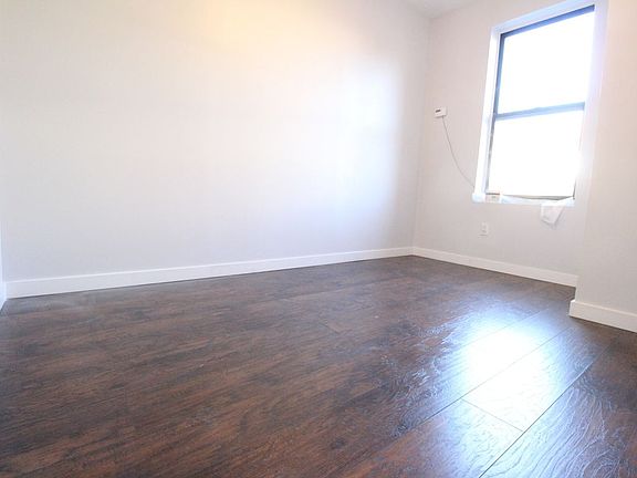 4th image of 3409 Broadway APT 1C