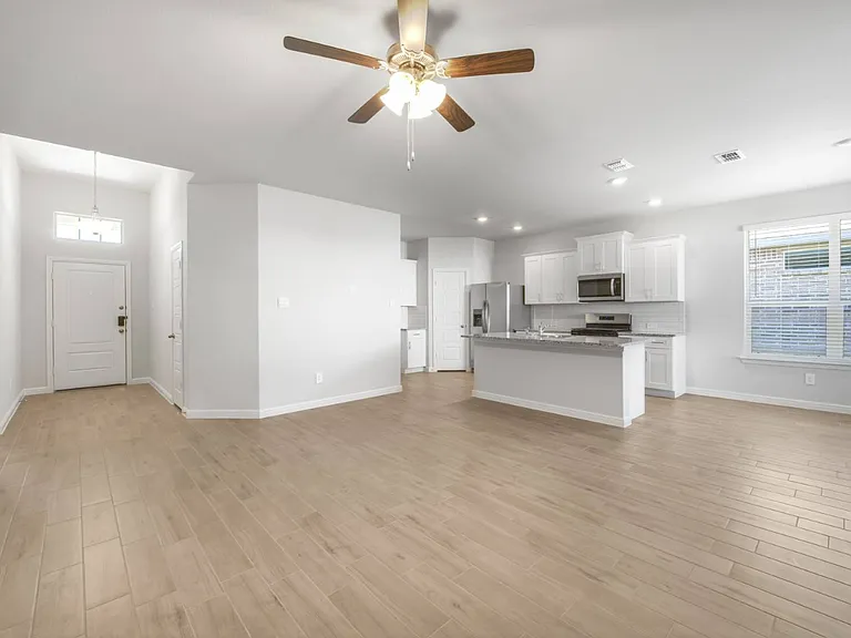 1232 Marsha Ln — Photo 5