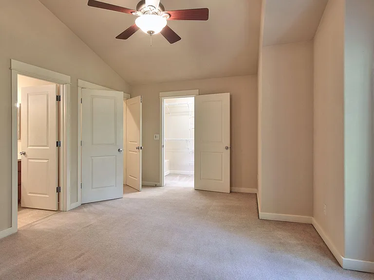 2109 NE 50th Way — Photo 18